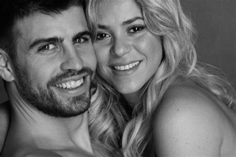 gerard piqué naked|Shakira and Gerard Pique share stunning naked photo to launch。